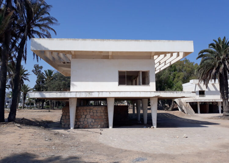Les bungalows de Skanès  Un modernisme du sud