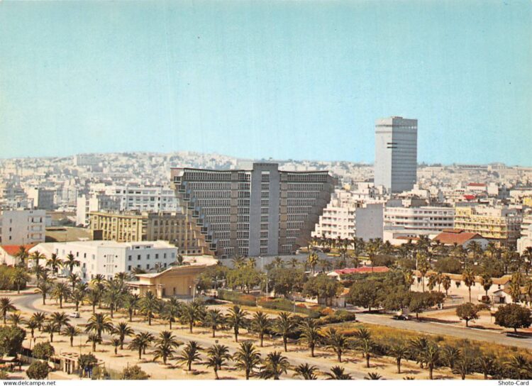 L’Hôtel du Lac de Tunis : une mémoire urbaine et patrimoniale en train de disparaître …